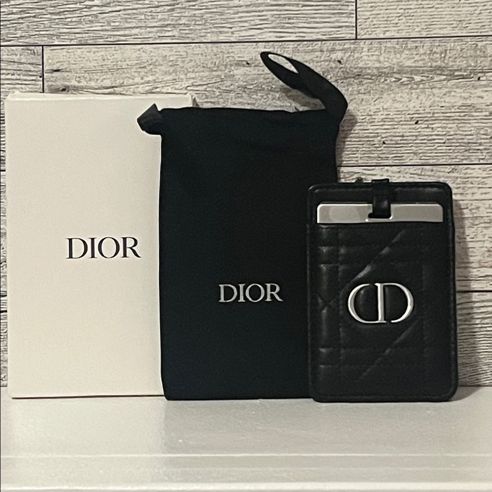 GWP-  Black Card Holder Phone Accessory